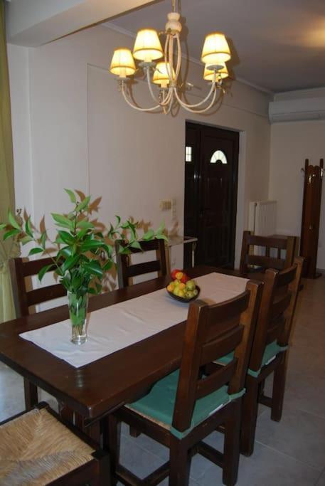 Luna Apartment,